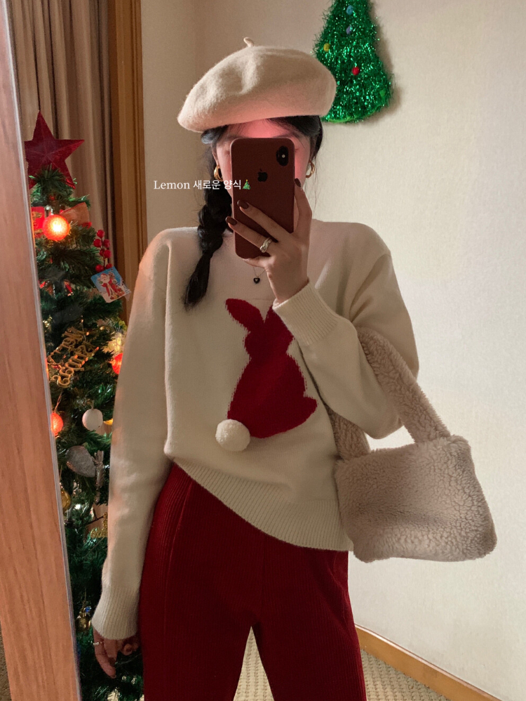 Loose christmas sweet red round neck sweater for women