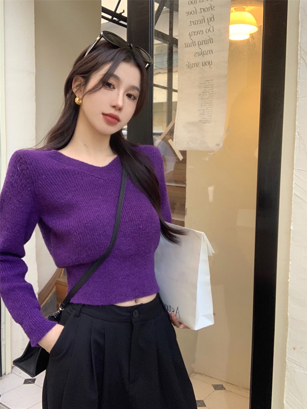 Knitted short sweater unique V-neck tops for women