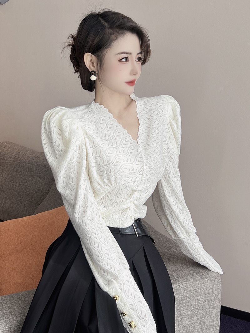 V-neck lace spring long sleeve shirt for women