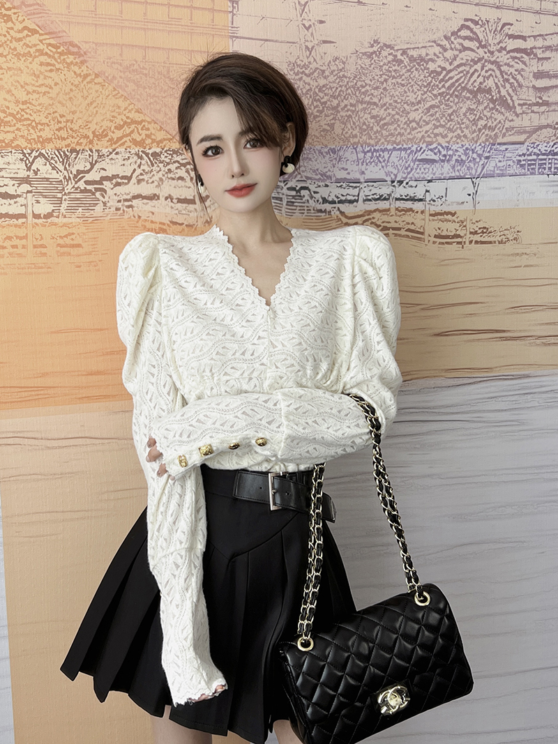 V-neck lace spring long sleeve shirt for women