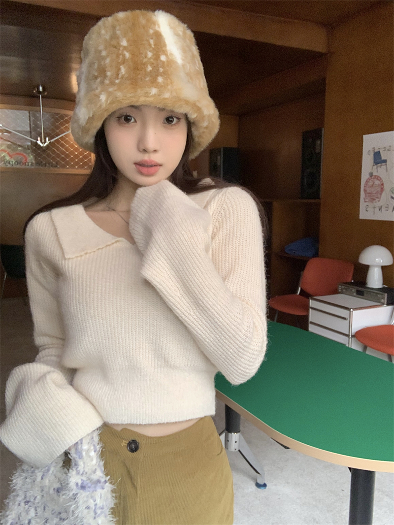 Micro speaker wear sweater short cuff tops for women