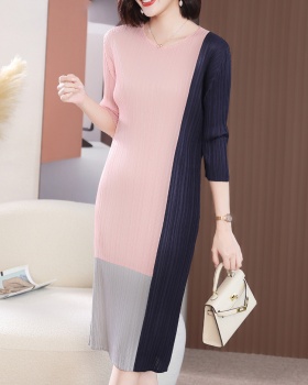 Conventional sleeve dress