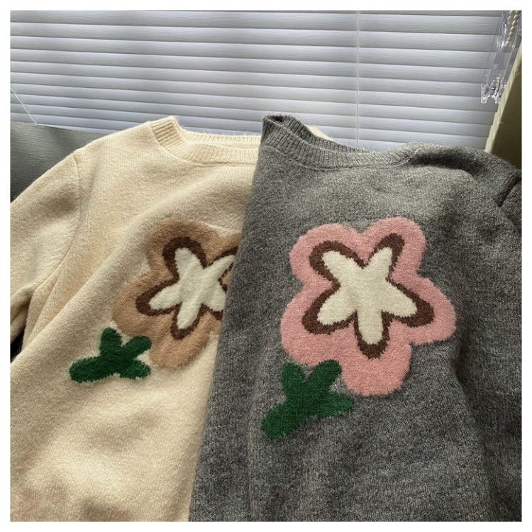 Flowers tender embroidered mixed colors Japanese style sweater