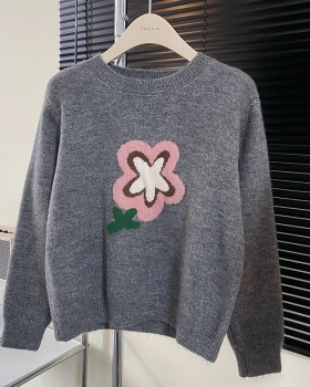 Flowers tender embroidered mixed colors Japanese style sweater