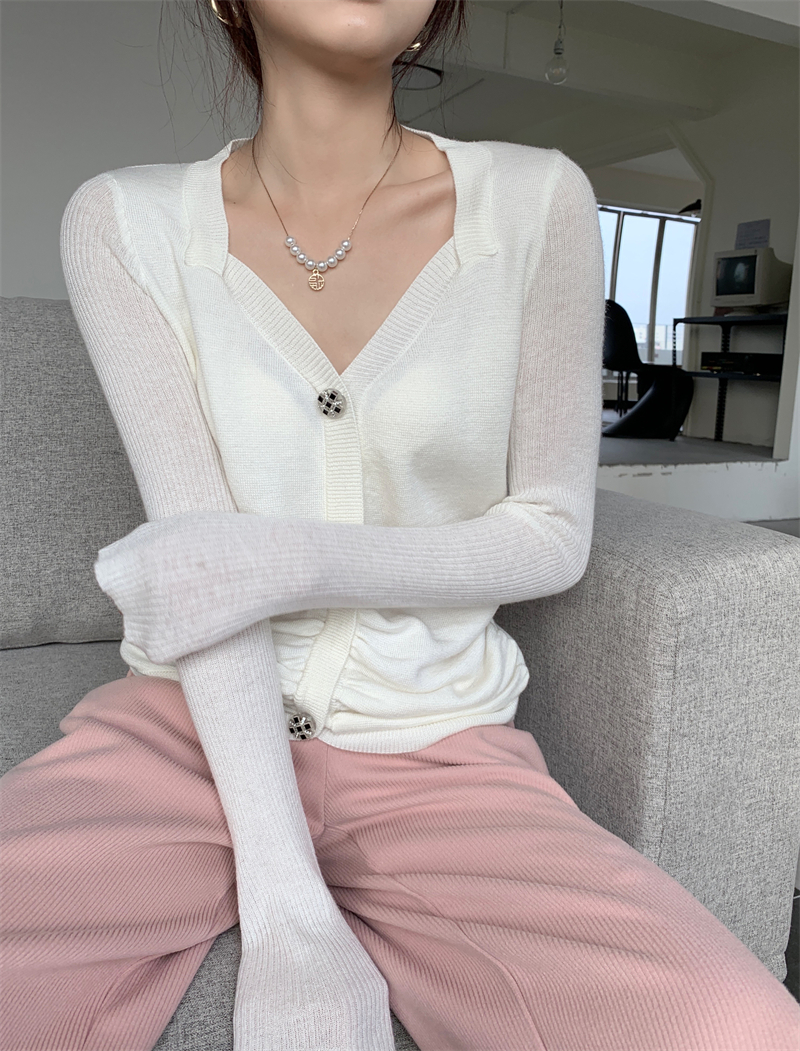 All-match temperament V-neck slim sweater