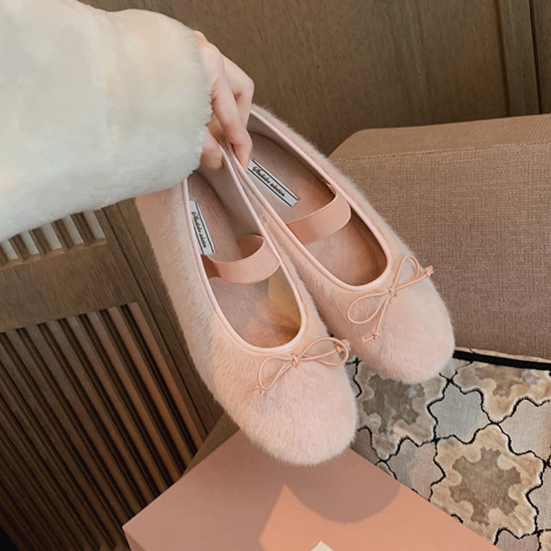 Fashion and elegant low France style shoes for women