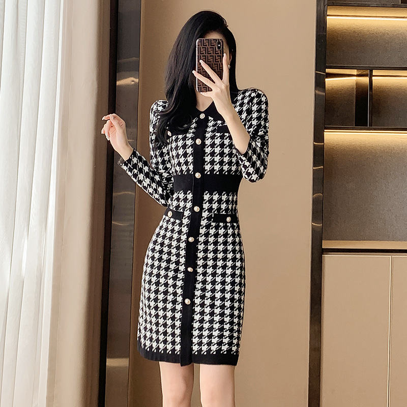 Houndstooth long sleeve knitted dress