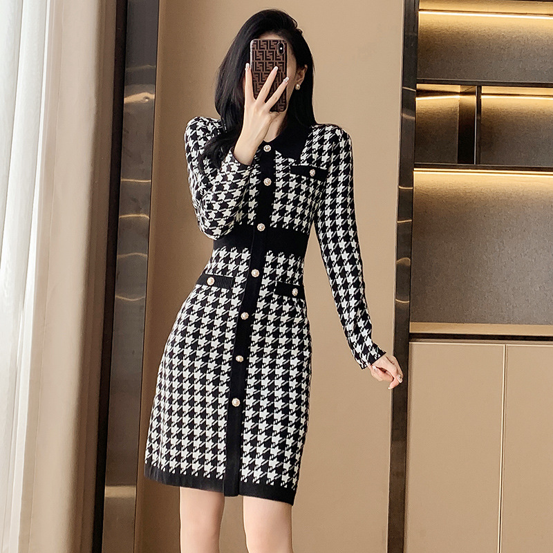 Houndstooth long sleeve knitted dress