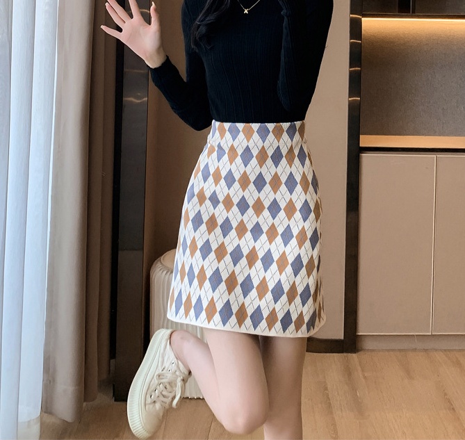Slim knitted short skirt temperament diamond skirt