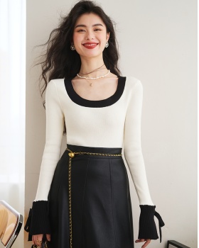Knitted mixed colors tops bottoming round neck sweater