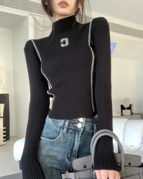 Unique knitted slim bottoming shirt