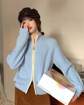 Long sleeve knitted zip coat