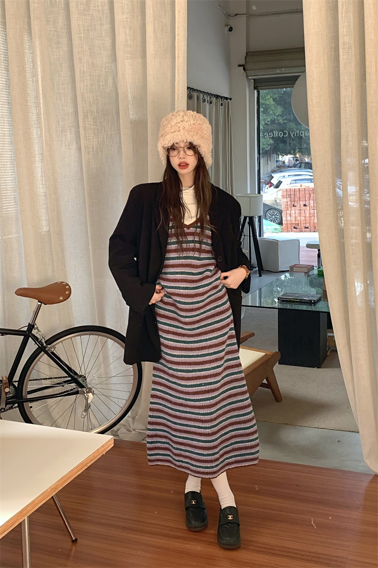 Stripe slim sling rainbow knitted dress