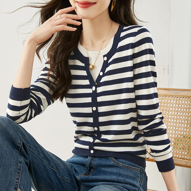 Knitted spring Pseudo-two long sleeve tops for women