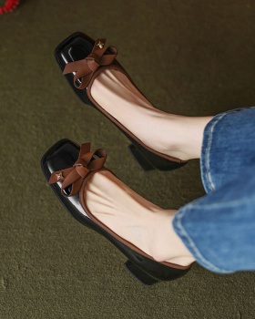 Large yard retro bow square head shoes for women