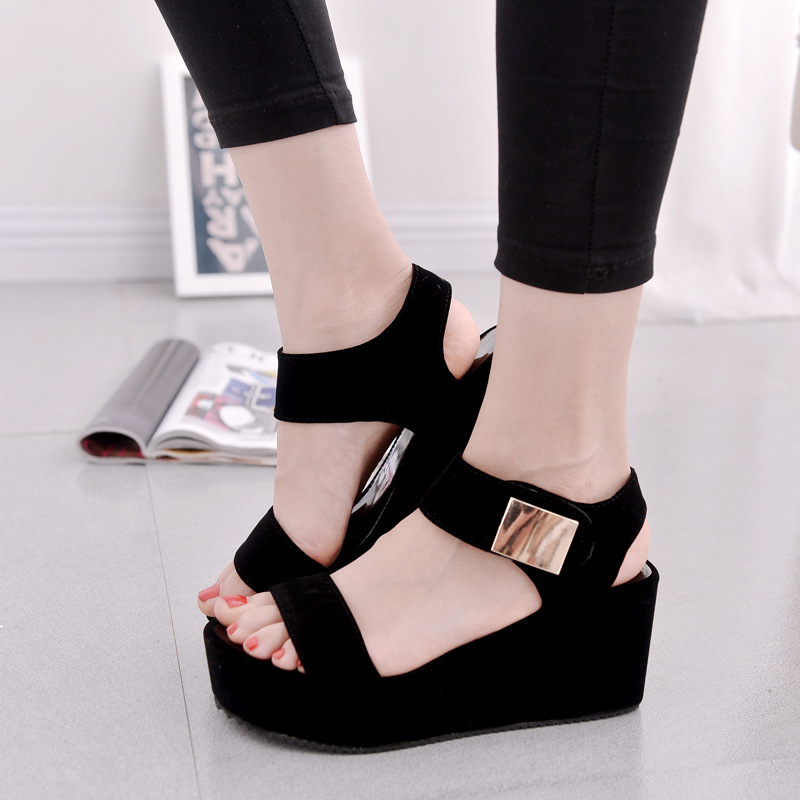 Slipsole fashion thick crust summer Korean style sandals