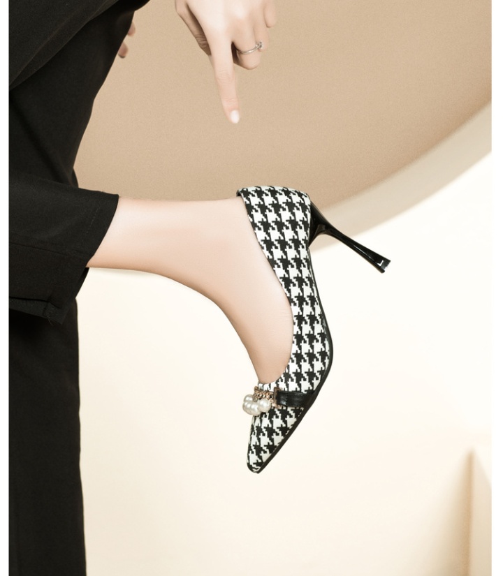 Pearls chain low stilettos houndstooth shoes for women
