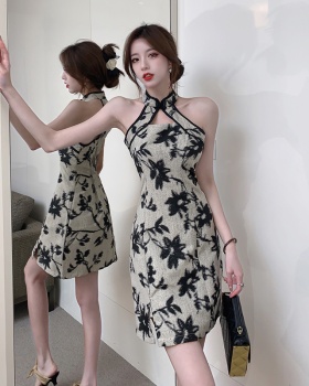 Sleeveless hollow T-back temperament ladies cheongsam