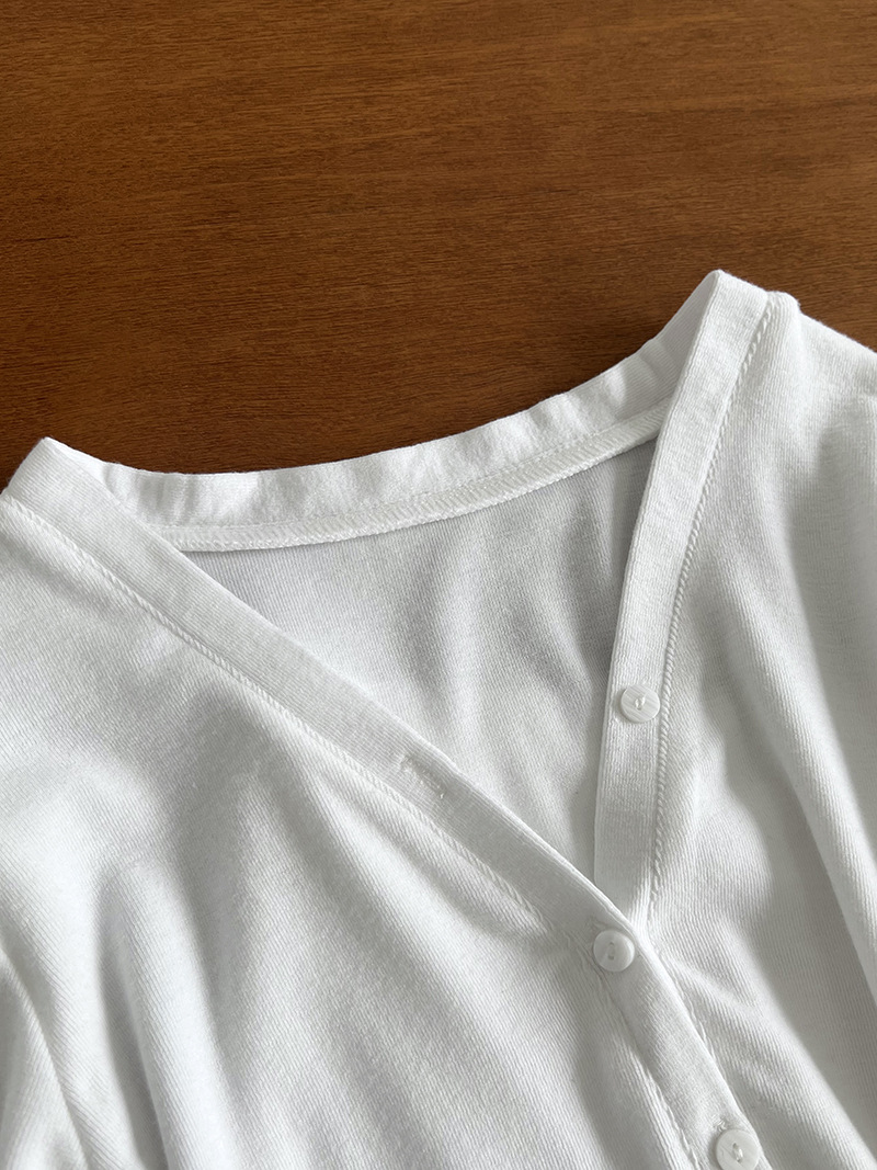 V-neck long sleeve T-shirt slim simple bottoming shirt