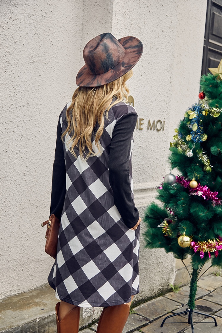 Knitted plaid spring long sleeve dress