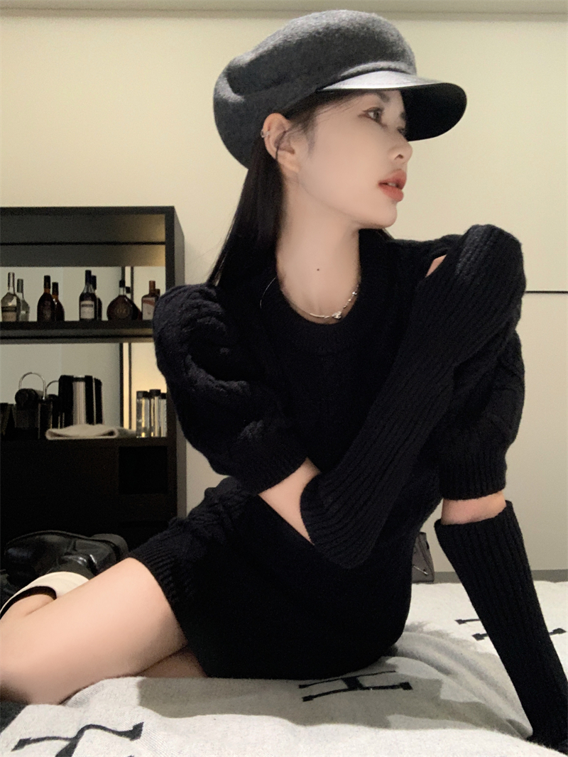 With cuff temperament knitted package hip twist dress