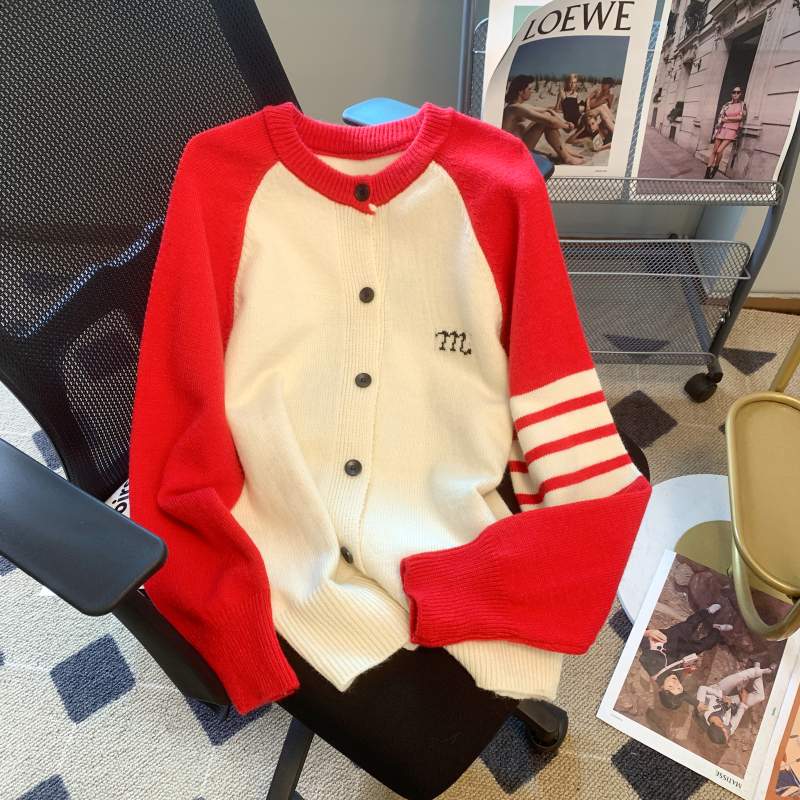 Jacquard raglan sleeve back rabbit sweater for women
