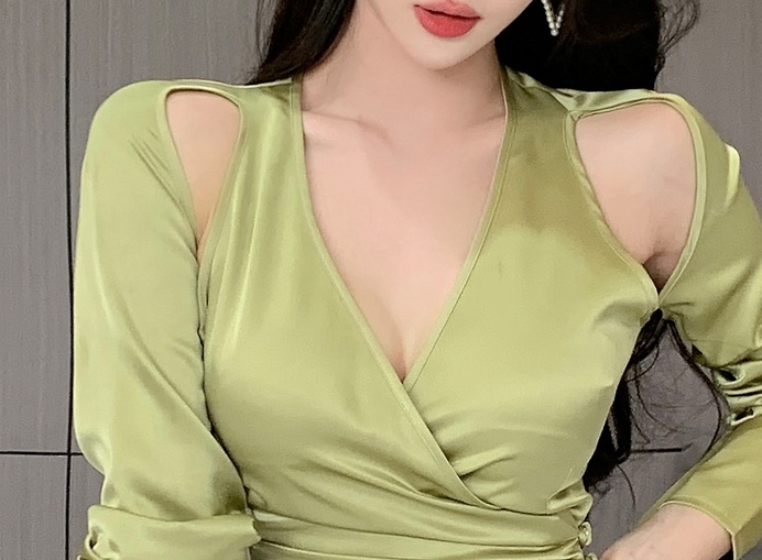 Green spring and summer dress V-neck shirt for women