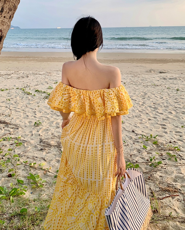 Embroidery wrapped chest vacation long dress