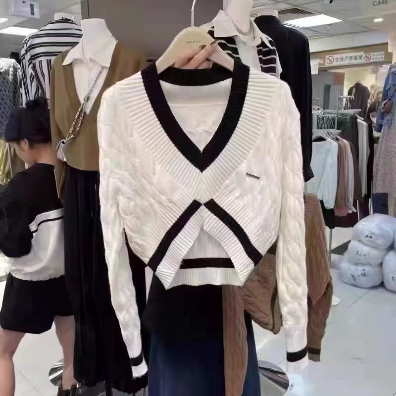 Short sexy loose sweater show high fashion coat