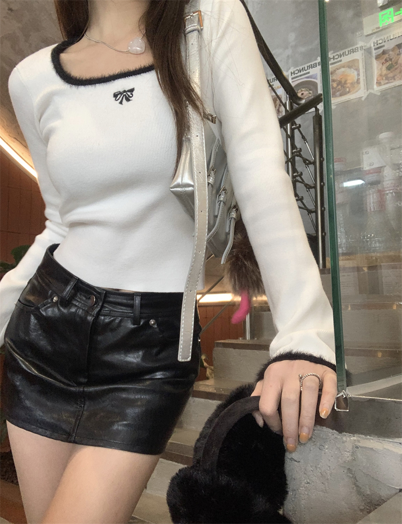 Knitted square collar bottoming shirt inside the ride tops
