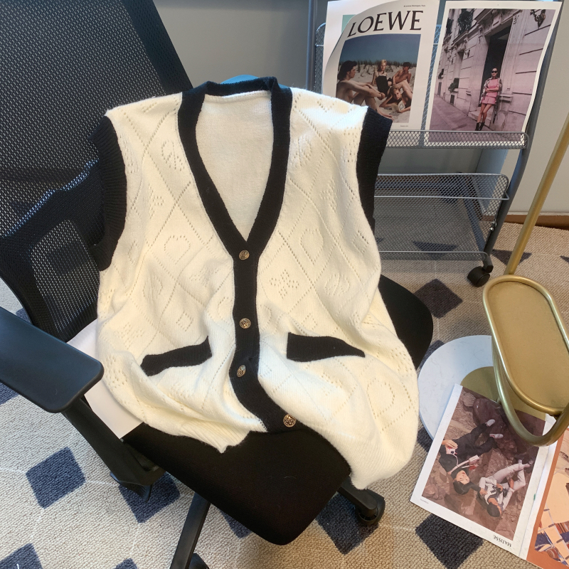Fashion and elegant outside the ride sweater spring waistcoat