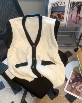 Fashion and elegant outside the ride sweater spring waistcoat