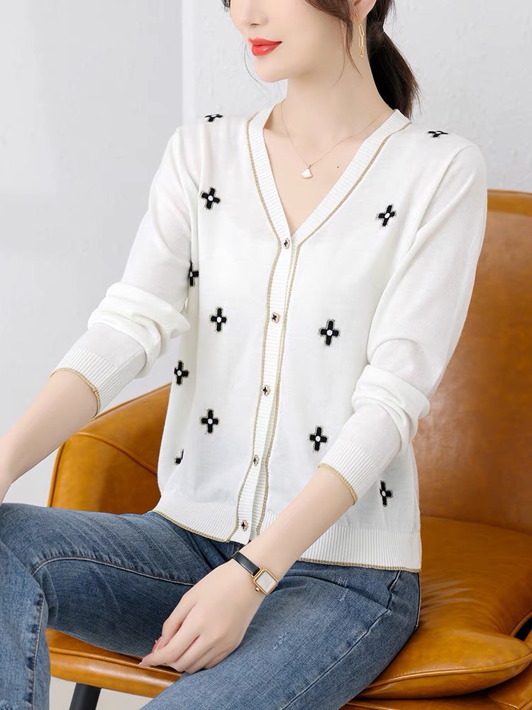 Simple colors cardigan embroidered spring and summer shirts