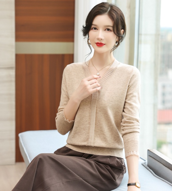 Knitted Western style bottoming shirt V-neck sweater for women
