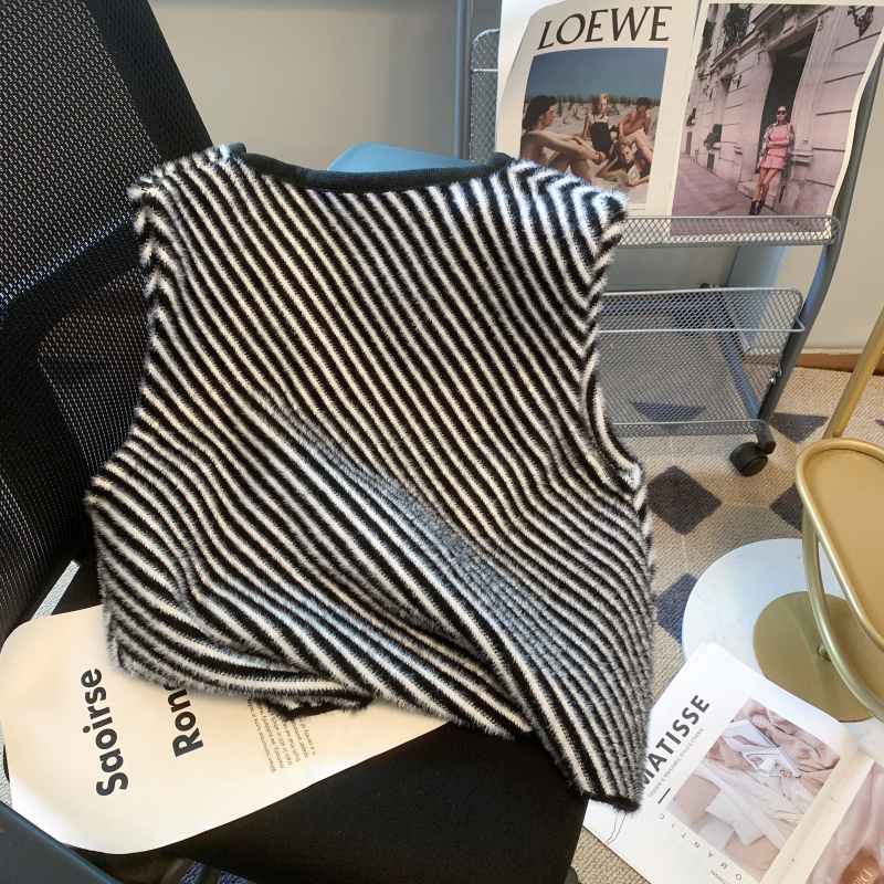 Black-white slim cardigan stripe coat for women