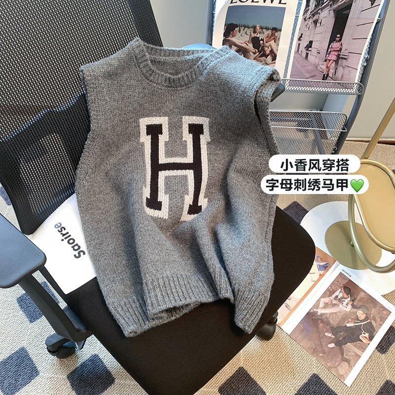 Autumn and winter sweater letters waistcoat for women