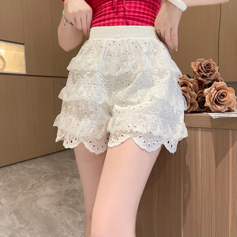 Spring and summer shorts lace leggings for women