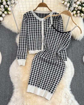 Fashion and elegant coat cardigan 2pcs set for women