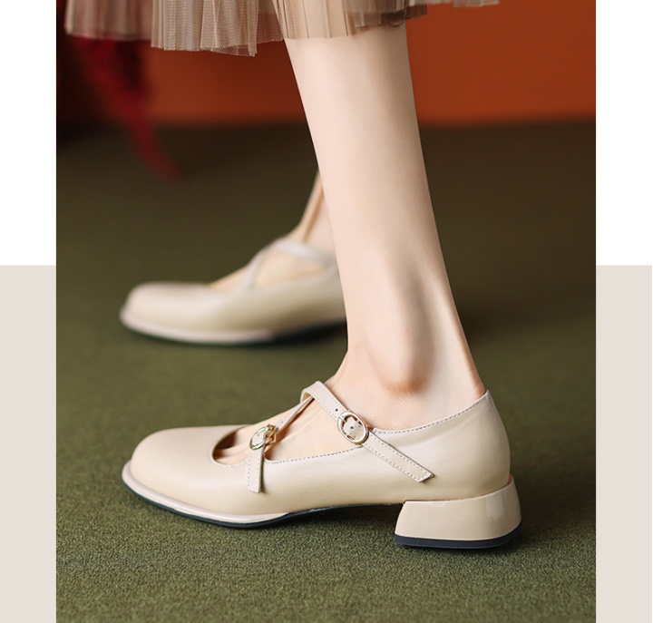 Thick round large yard shoes low cross retro leather shoes