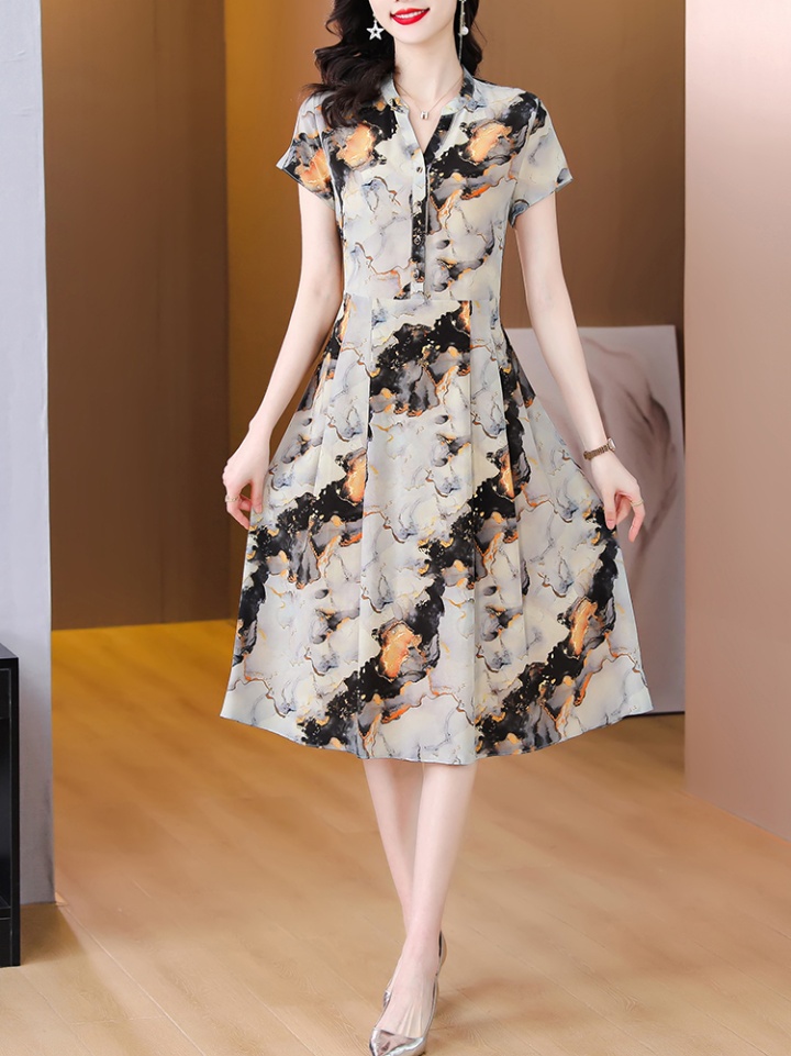 Pinched waist slim middle-aged dress