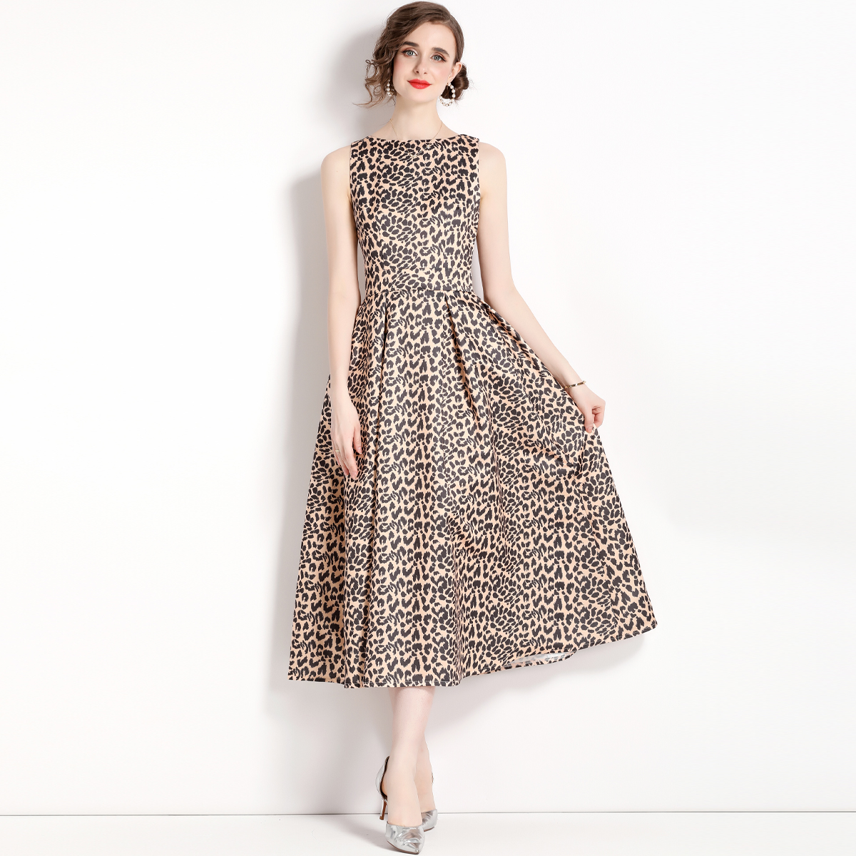 Pinched waist stereoscopic clipping sleeveless dress