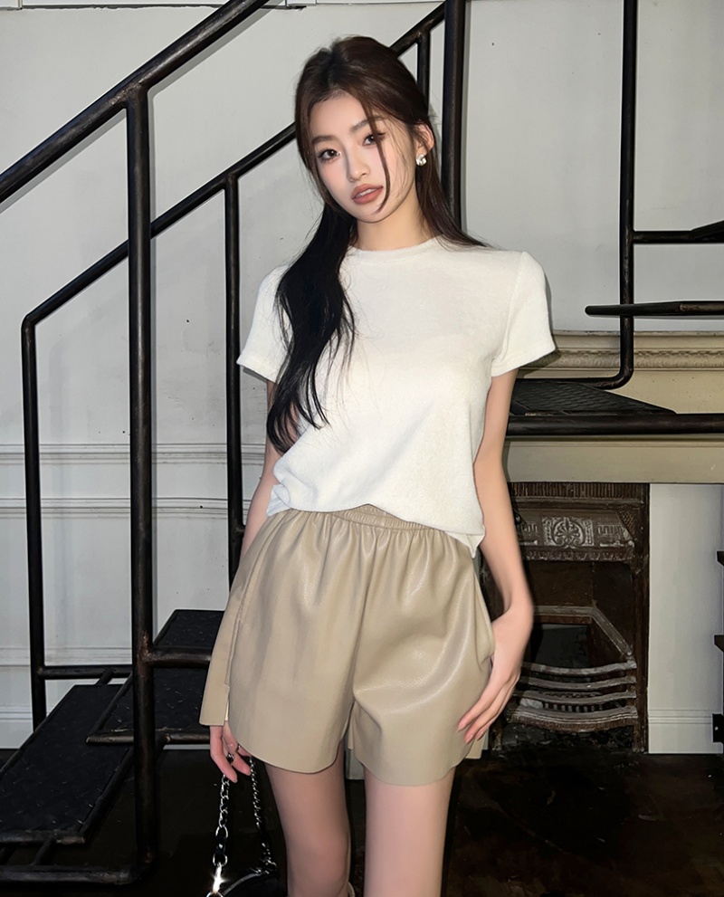 Elastic shorts spring and summer leather pants