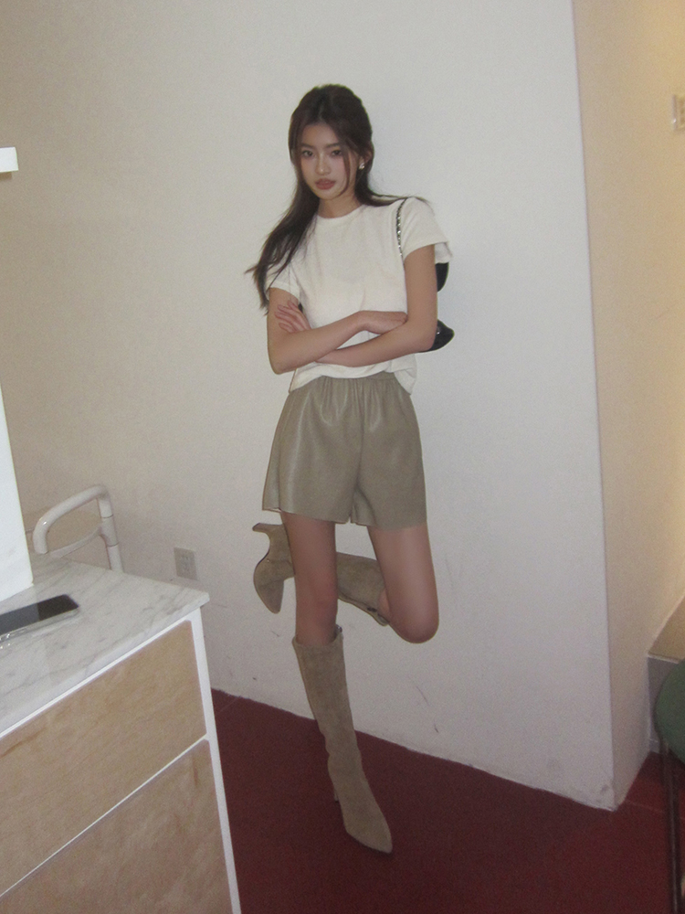 Elastic shorts spring and summer leather pants