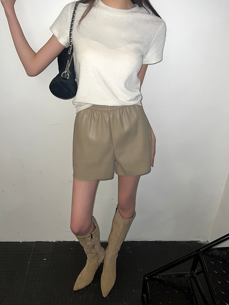 Elastic shorts spring and summer leather pants