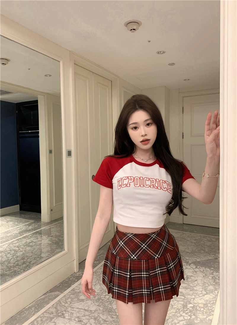 Spicegirl navel pleated T-shirt high waist short red cell skirt