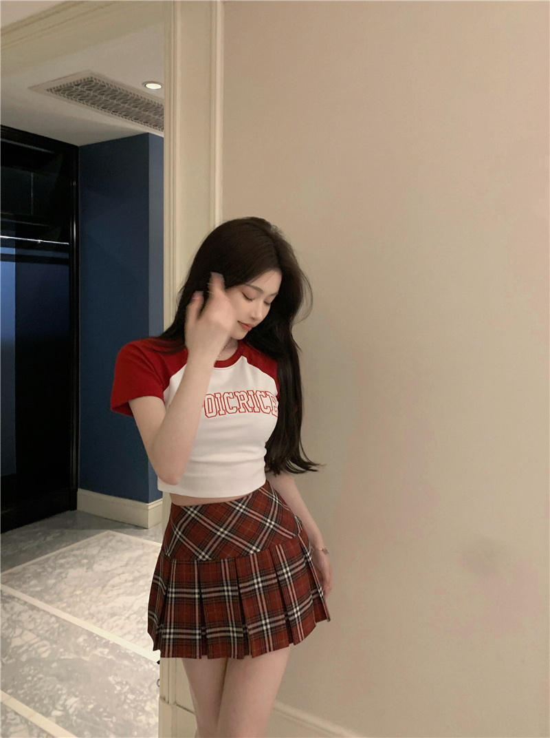 Spicegirl navel pleated T-shirt high waist short red cell skirt