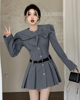 Bow pleated spring and summer puff sleeve lady dress