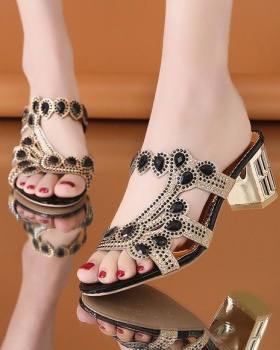Large yard summer sandals fashion slippers for women