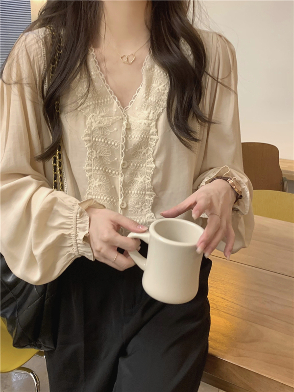 V-neck splice long sleeve shirt lace Korean style tops