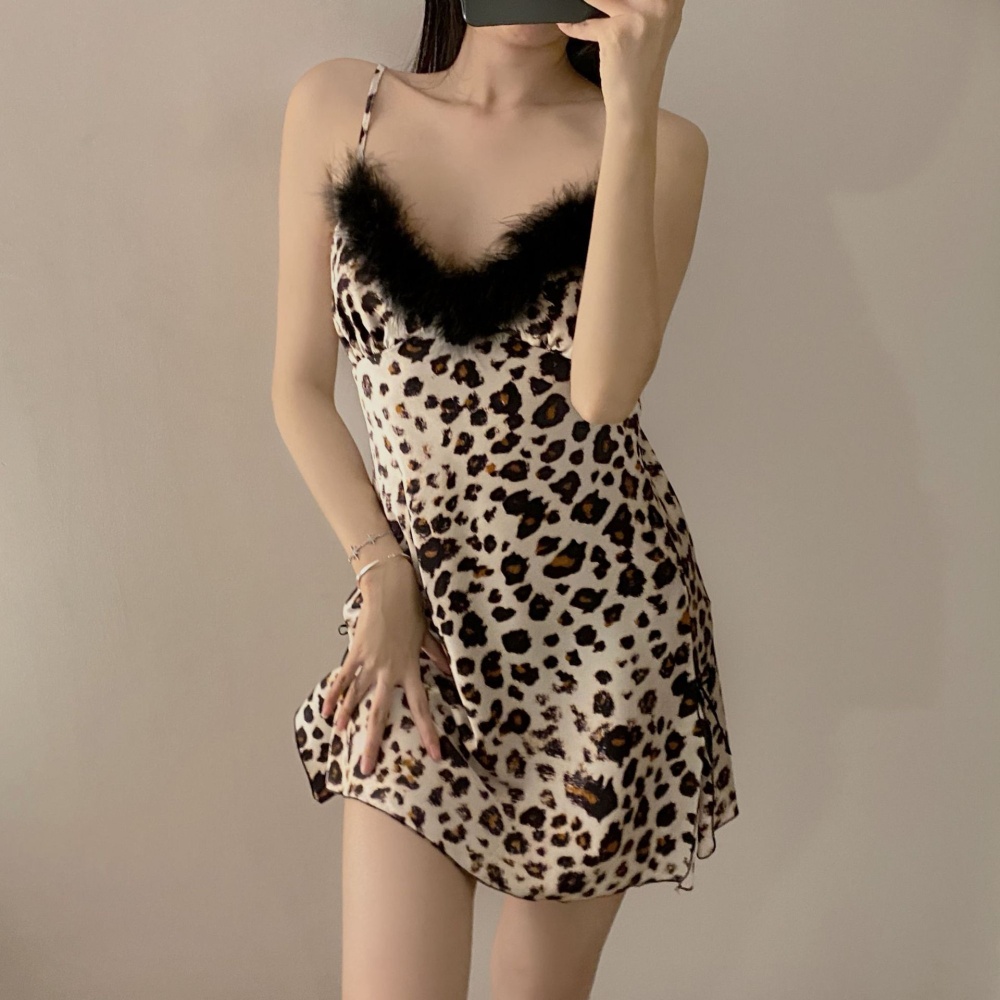 Summer sexy strap dress with chest pad V-neck pajamas